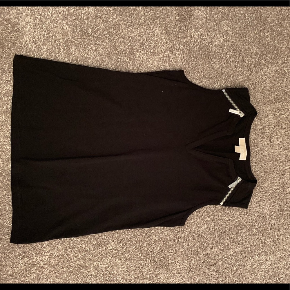MICHAEL KORS!! Like new! Sleeveless top! SMALL